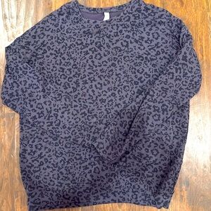 Great condition Athleta sweatshirt!